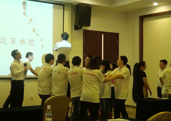 互动:游戏比你会说话.jpg