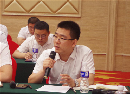 漆谷集團總經理李曉會先生講話