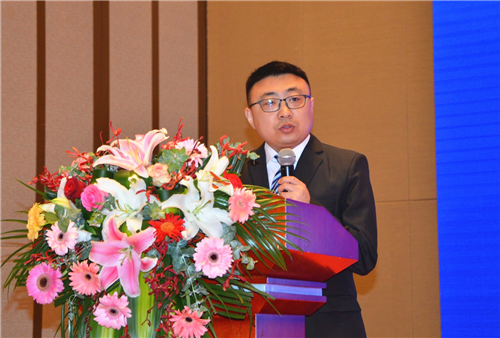 漆谷研究院副院長李耀峰先生作工作匯報